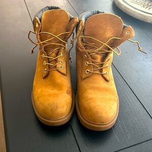 Timberland size 8 boots